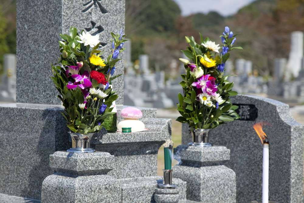 お葬式やお墓に関する終活の進め方